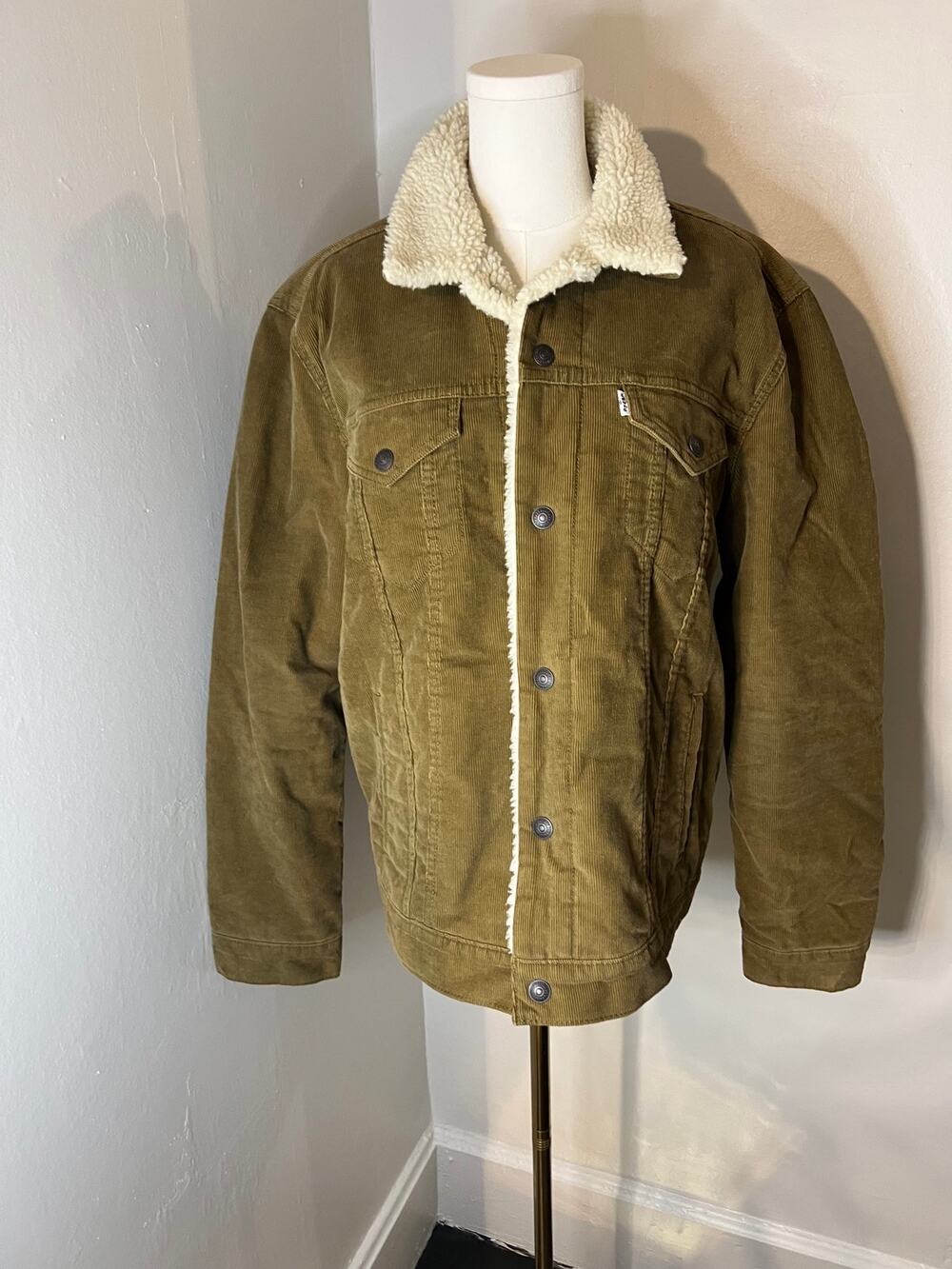 Levi's Vintage Corduroy Sherpa Trucker Jacket (B130192)